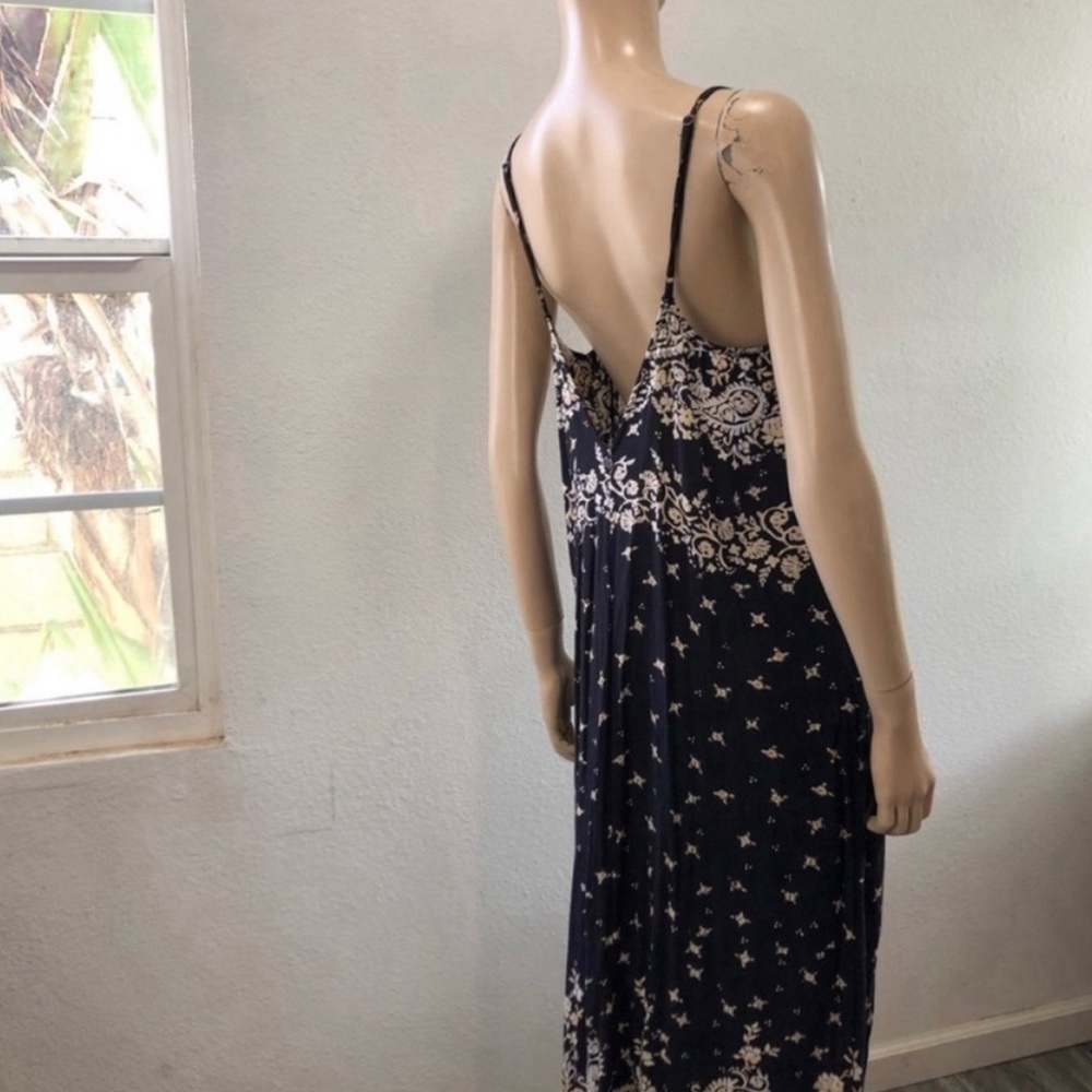 Billabong Navy and Cream Maxi Dress - Picture 5 of 16